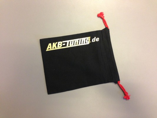 AKB-Tuning schwarzer Schraubenbeutel für Radbolzen Schrift in GOLD glänzend
