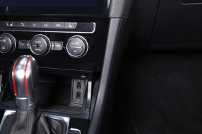 DYNAVIN USB-Adapter für VW Golf7/ Passat B8/ CC/ Arteon/ Jetta/ Beetle